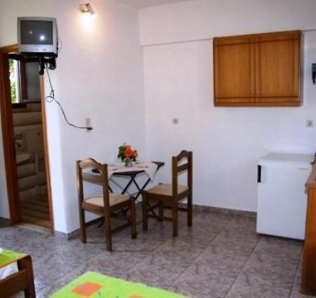 Triantafyllou Maria Rooms Szkópelosz Szoba fotó