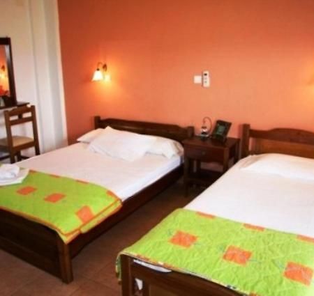 Triantafyllou Maria Rooms Szkópelosz Szoba fotó